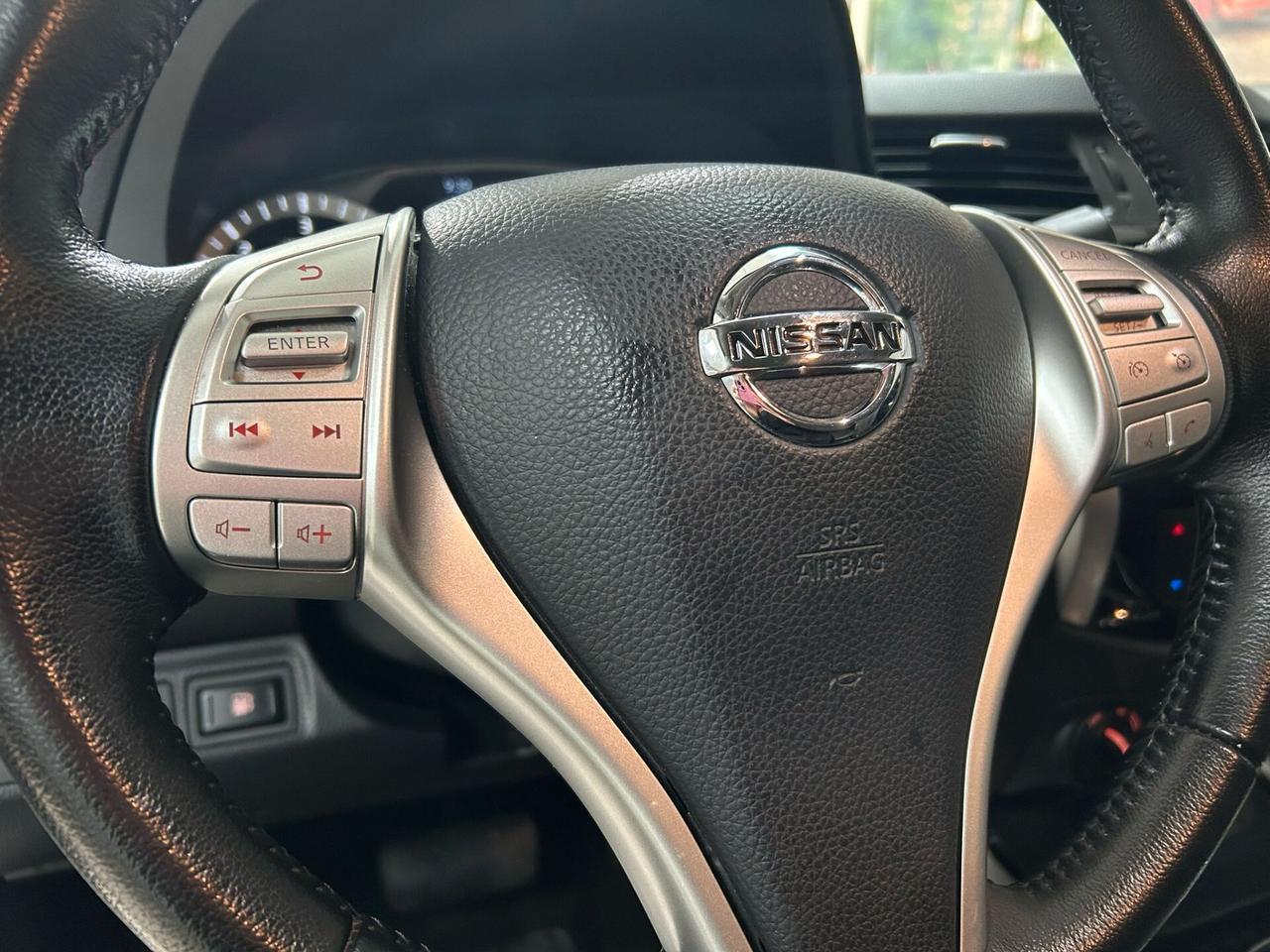 Nissan Navara 2.3 dci d.cab N-Connecta 190cv