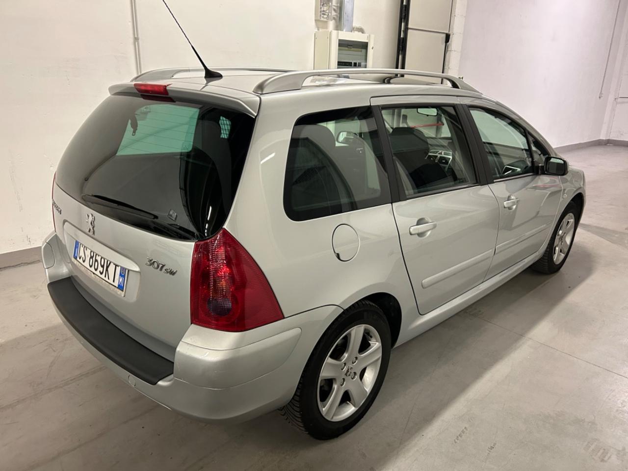 Peugeot 307 1.6 16V Station XT 7 POSTI