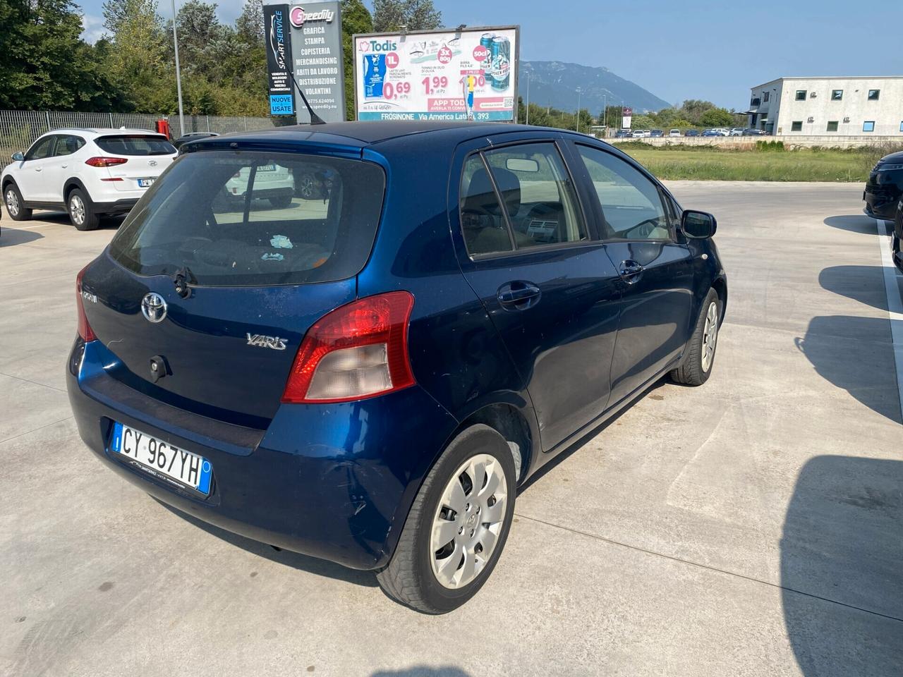 Toyota Yaris 1.0 5 porte