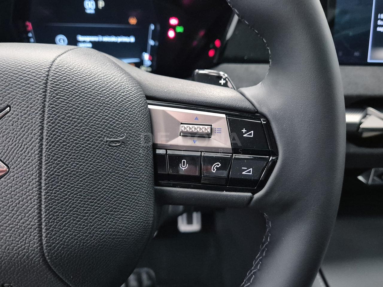 DS DS 4 1.5 bluehdi etoile alcantara 130cv auto