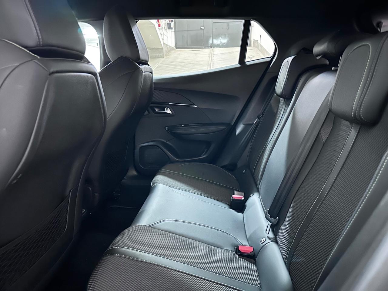 Peugeot 2008 PureTech 130 S&S EAT8 GT