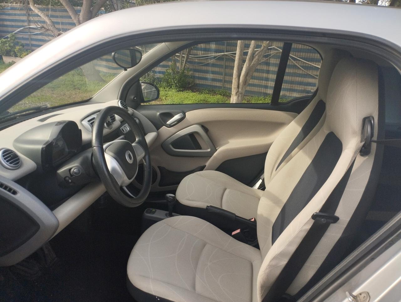 Smart ForTwo 1000 52 kW MHD coupé pure