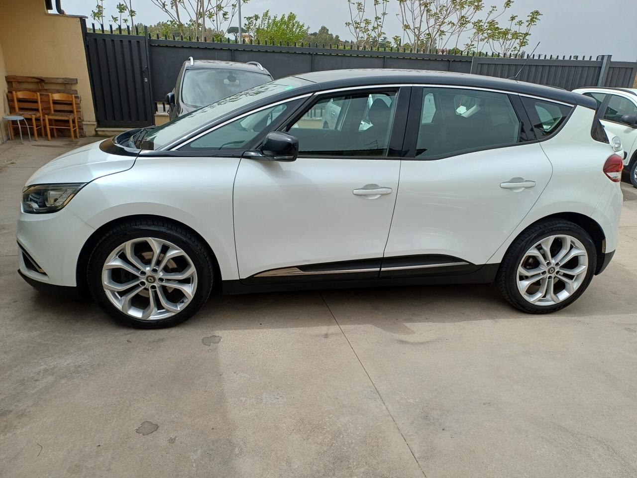 Renault Scenic Scénic dCi 8V 110 CV EDC Energy Intens