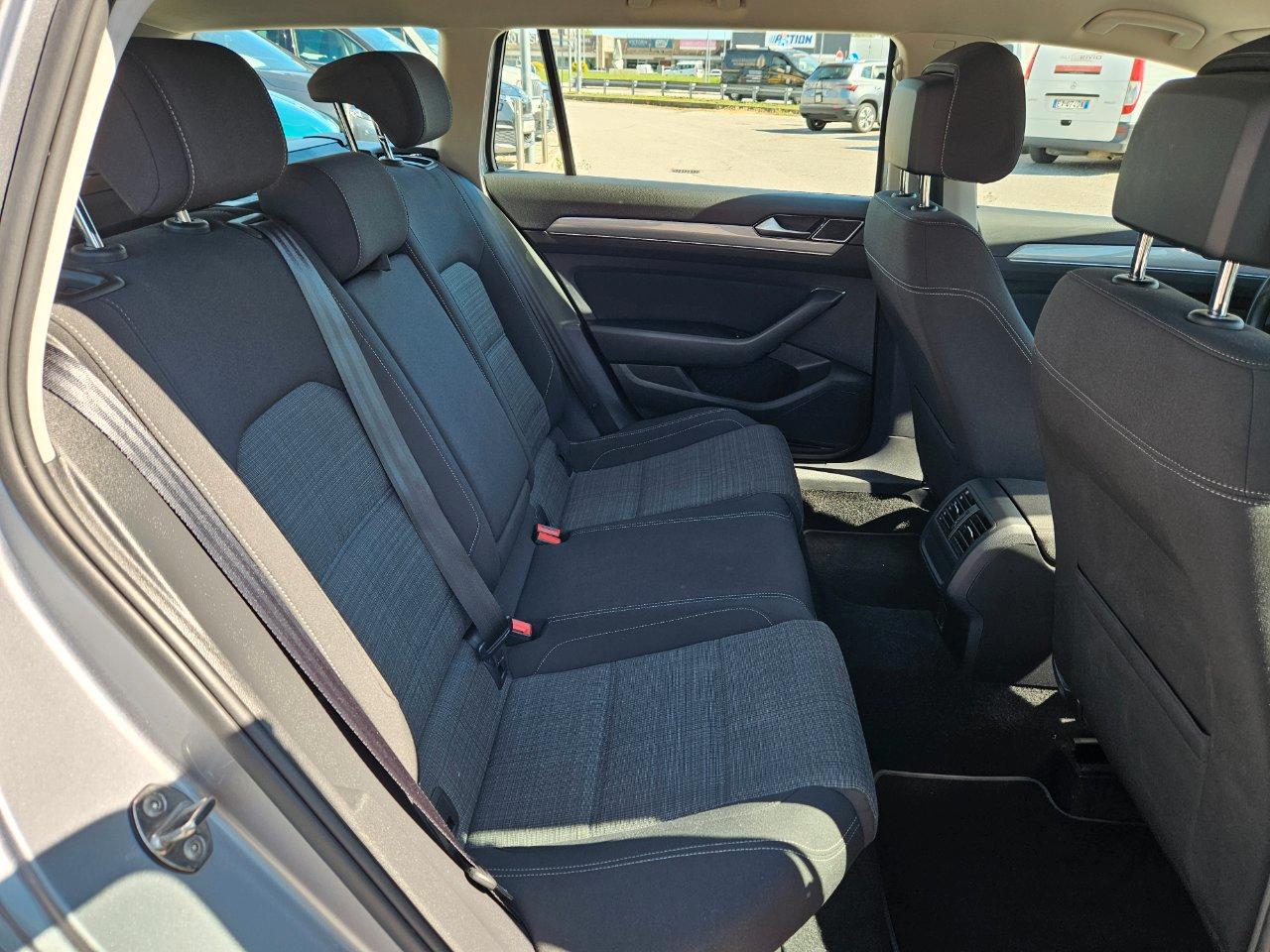 Volkswagen Passat Variant 2.0 tdi Business 150cv dsg