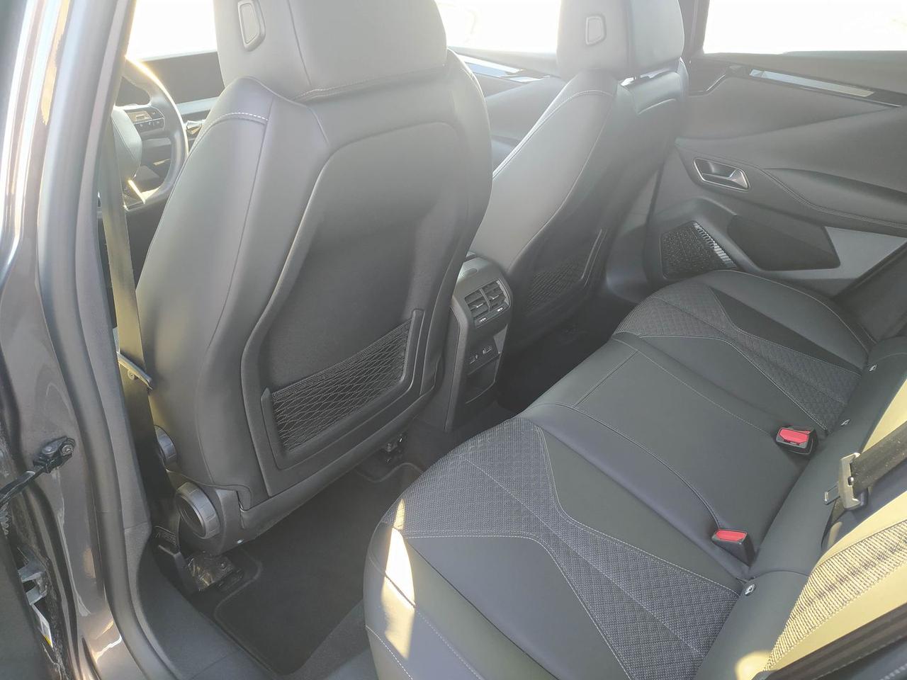 DS DS 4 Crossback Cross Trocadero 1.5 Blue H #8276