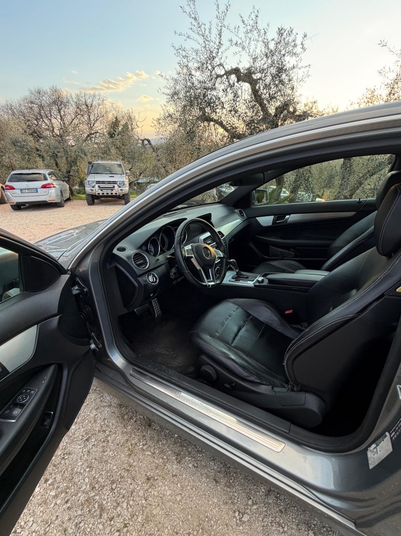 Mercedes-benz C 220 CDI BlueEFFICIENCY Coupé Avantgarde