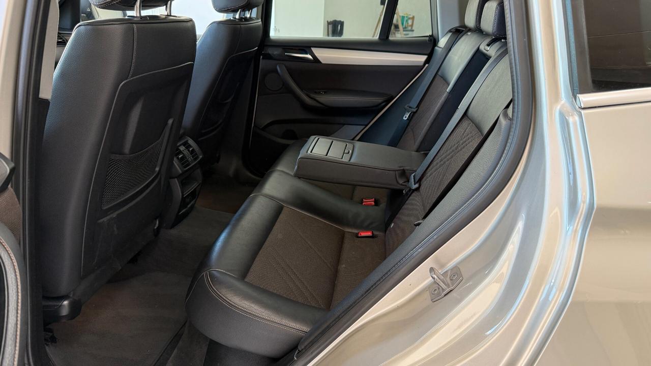 Bmw X3 xDrive20d xLine Strafull