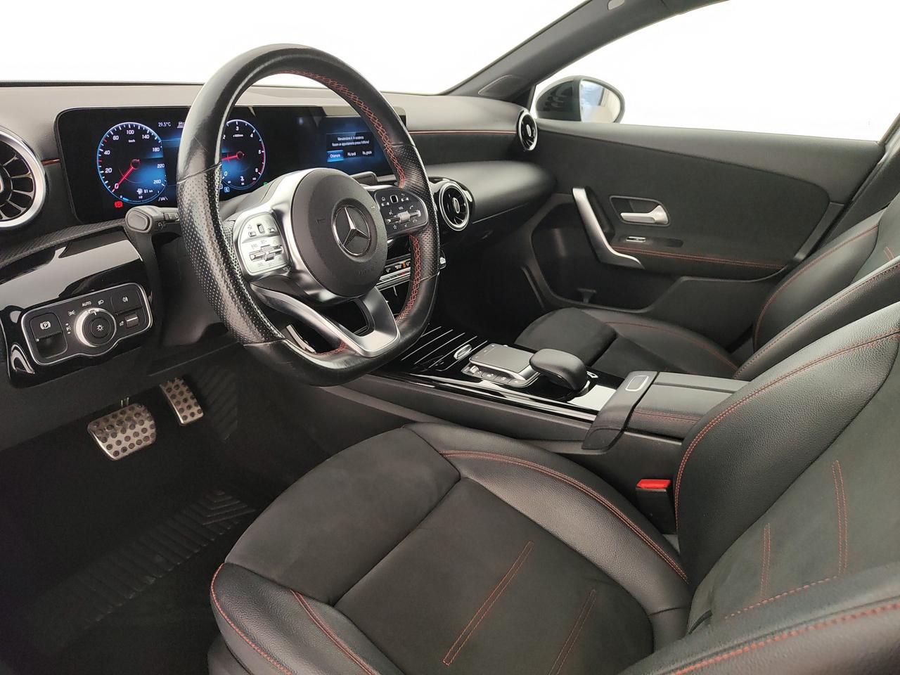 Mercedes-Benz A 200 d Premium auto