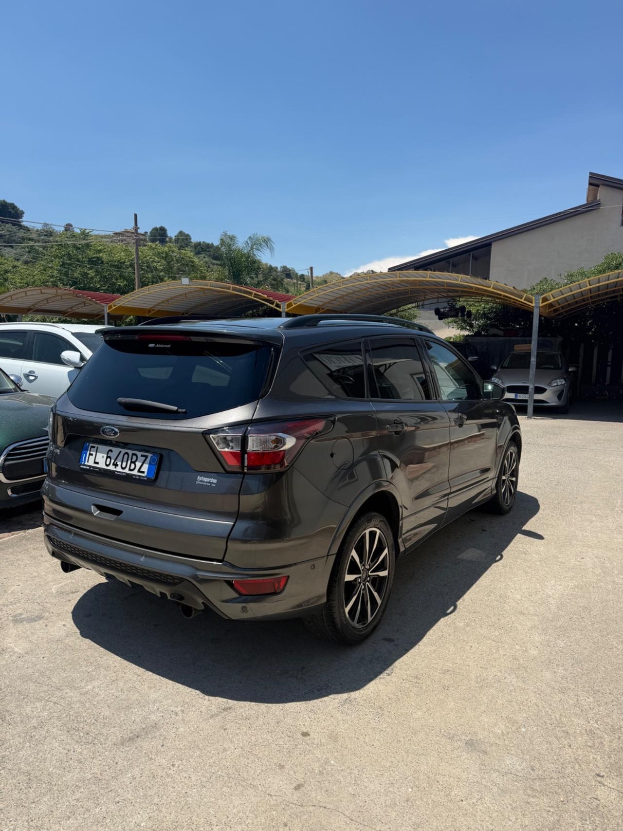 Ford Kuga 1.5 TDCI 120 CV S&S 2WD Powershift Titanium