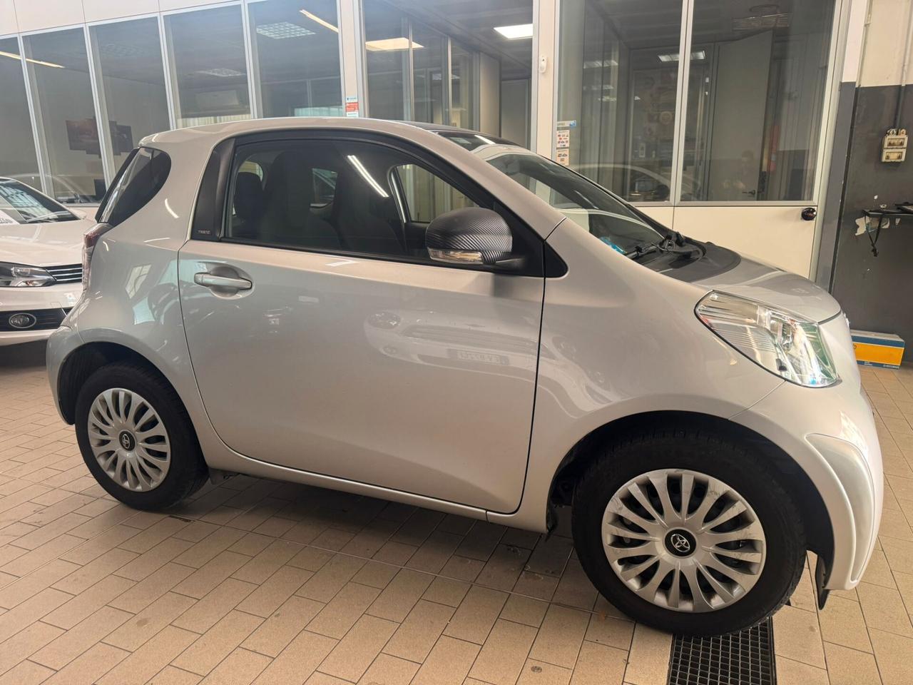 Toyota iQ 1.0 CVT Lounge PREZZO REALE!! UNICO PROPRIETARIO!! TAGLIANDI!!