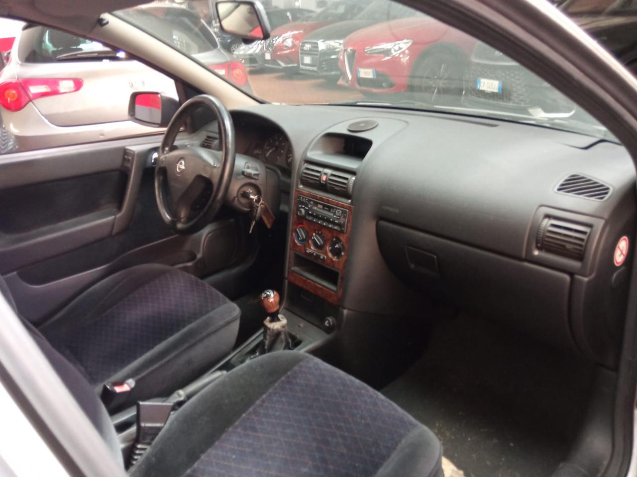 Opel Astra 1.6i 16V cat Station Wagon Sport