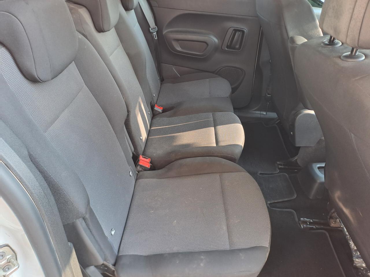 Peugeot Rifter BlueHDi 100 S&S Allure Standard