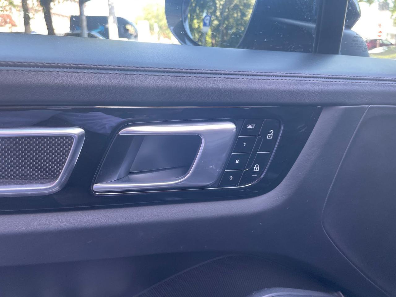 Porsche Cayenne Platinum Edition 3.0 S #6026
