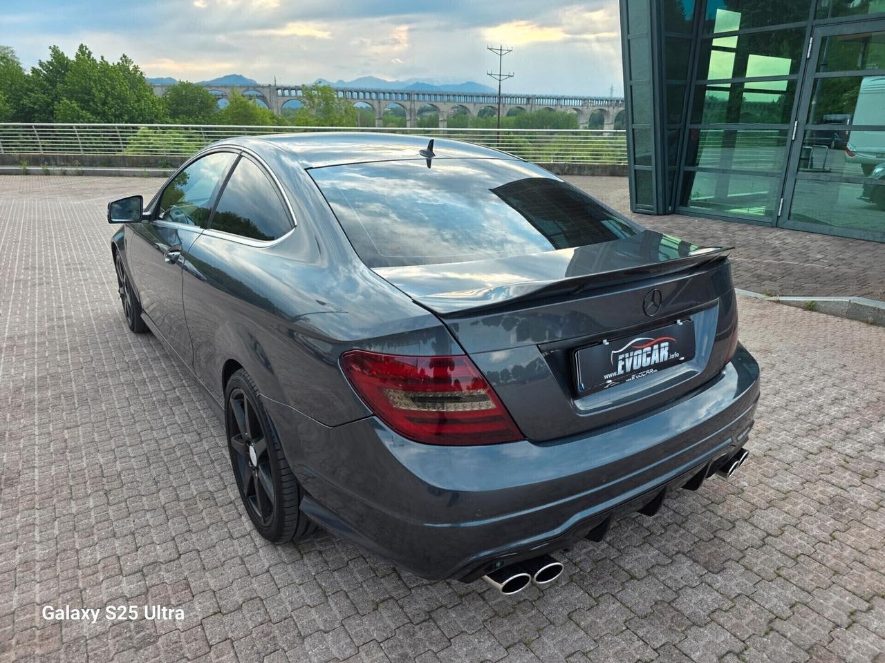 Mercedes C220 coupe AMG valutiamo usato /scambio