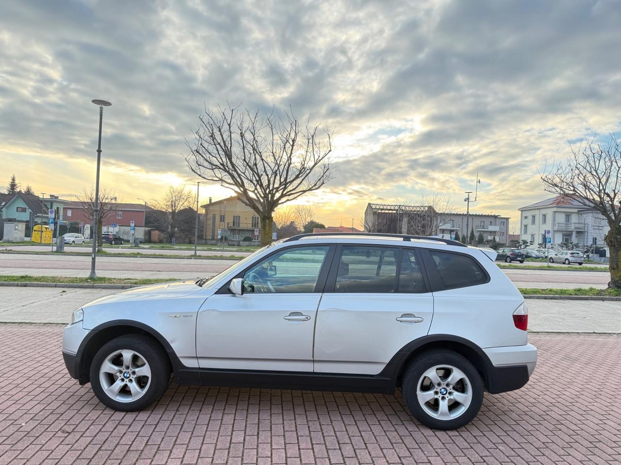 Bmw X3 2.0i cat Futura