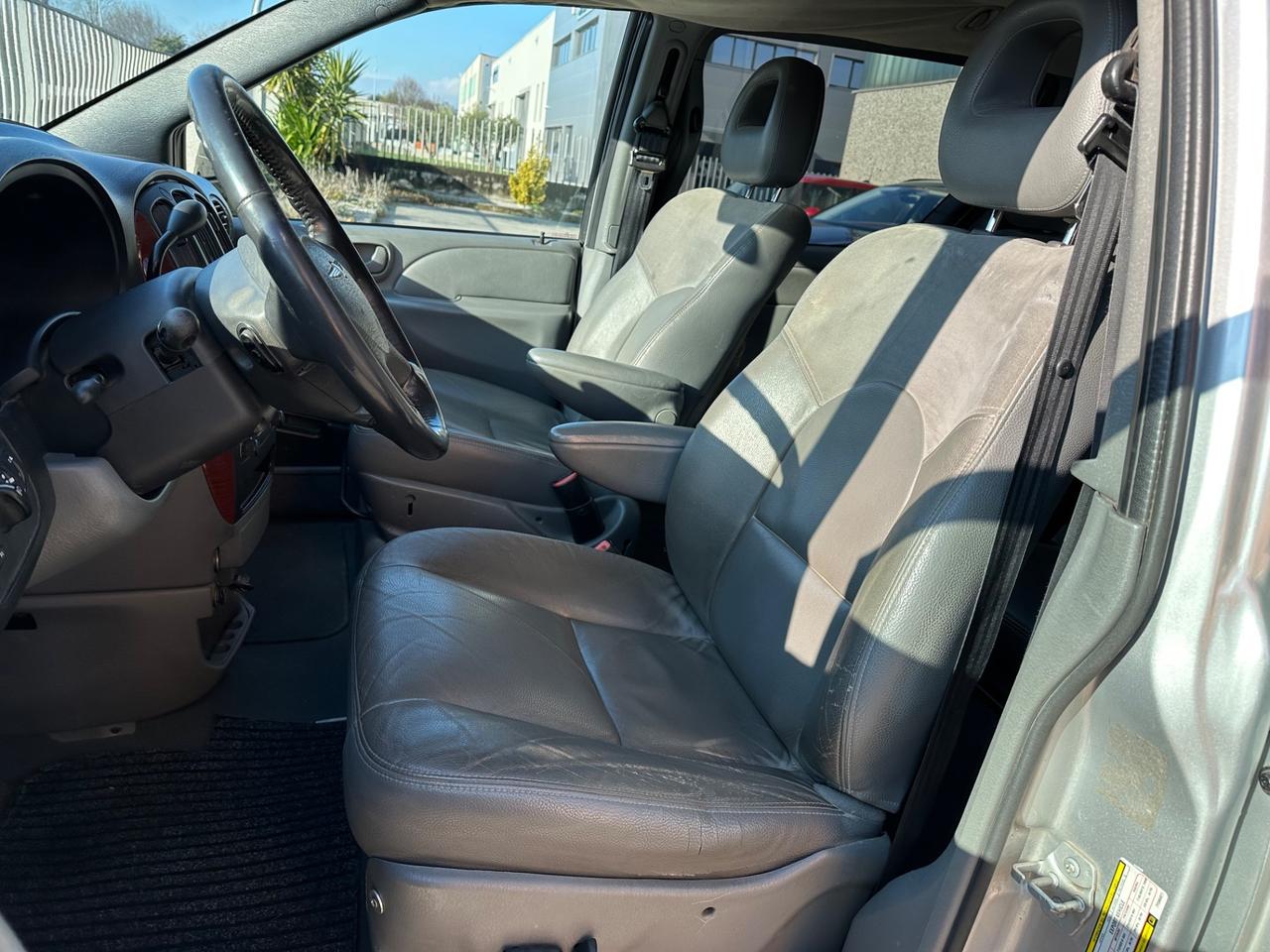 Chrysler Voyager Grand 2.8 CRD cat Limited Auto