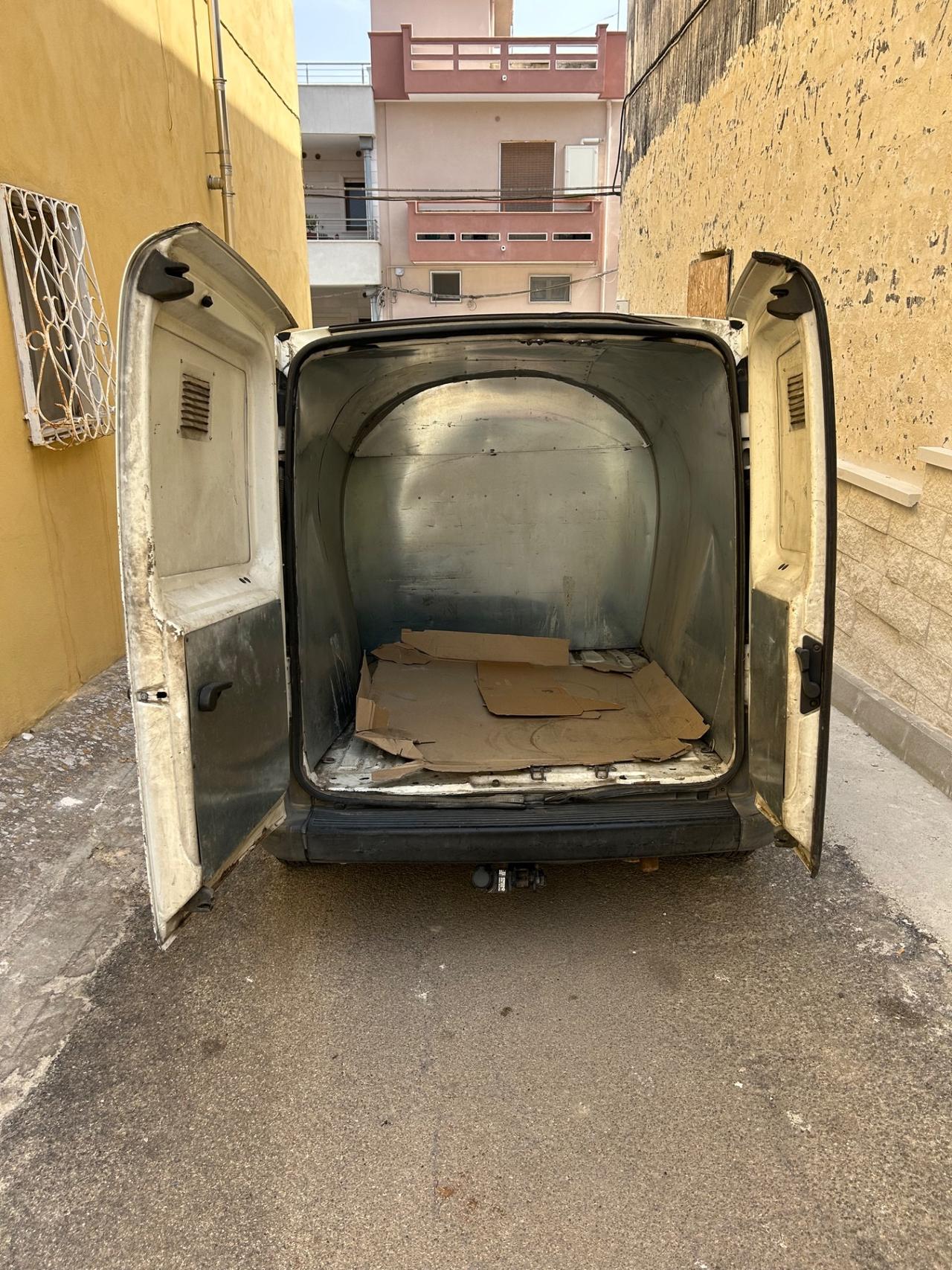 Fiat Doblo 1.9 diesel cat Cargo Lamierato