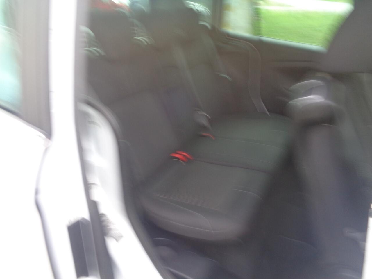 Ford B-Max 1.5 TDCi 75 CV Business Titanium