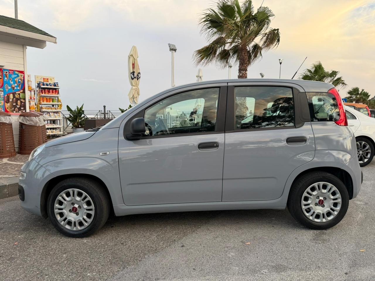 Fiat Panda anno 2022 da vetrina benzina ibrida