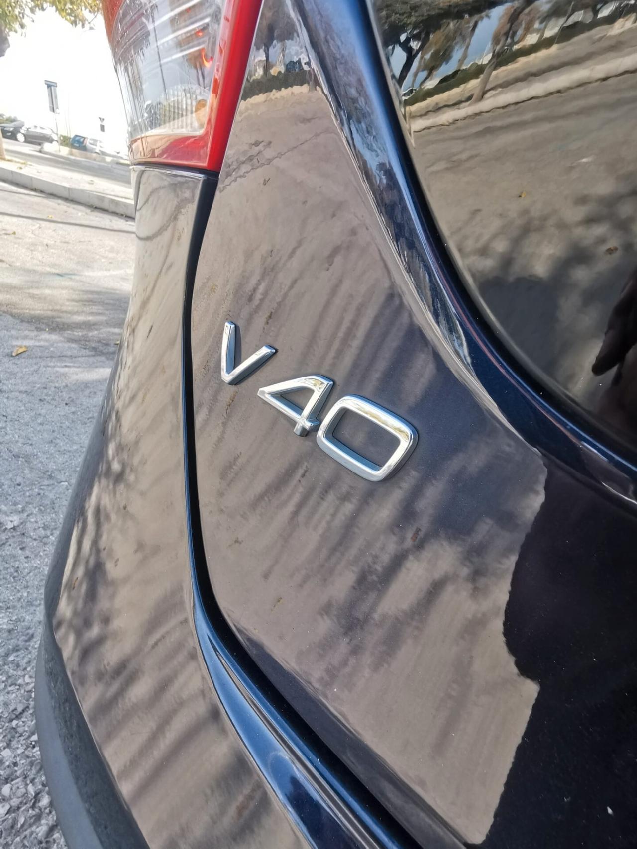 Volvo V40 Cross Country D2 Summum - 2016