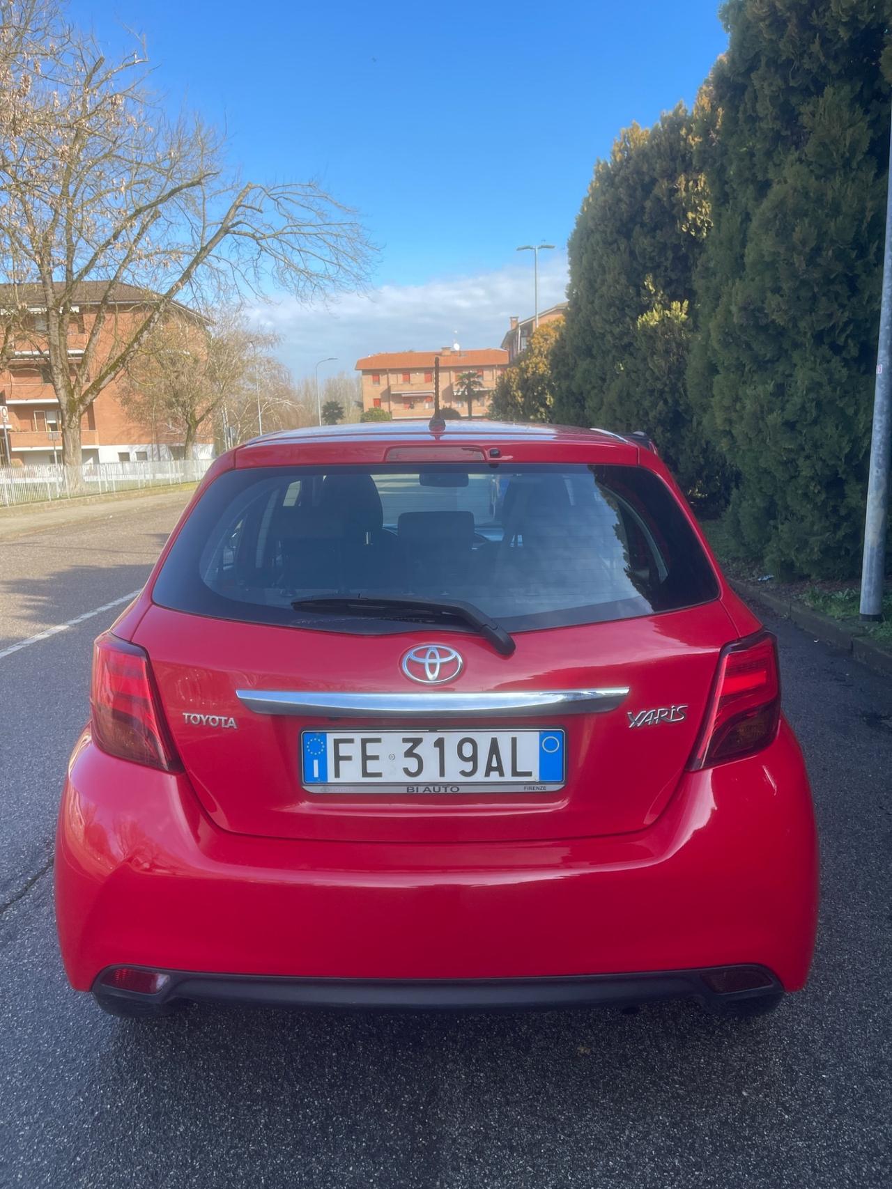 Toyota Yaris 1.0 5 porte Lounge