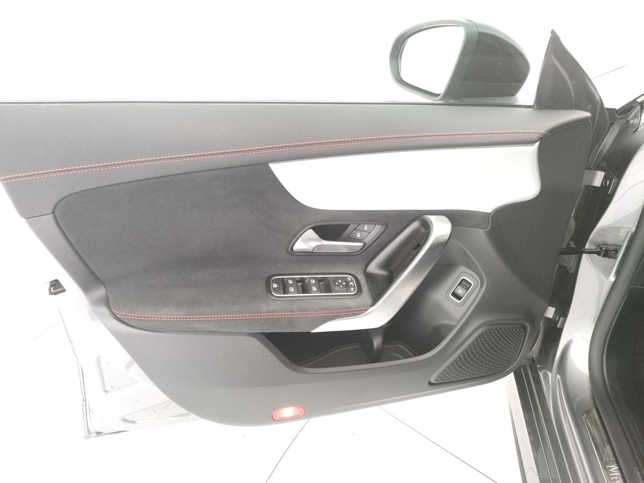 Mercedes-Benz CLA Shooting Brake 200 d Premium 4matic auto