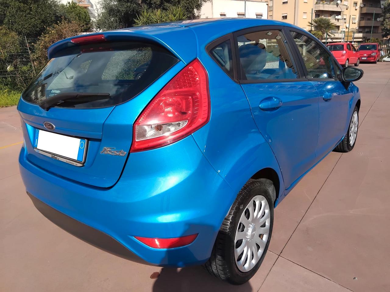 FORD FIESTA 1.2 GHIA CLIMA RADIO