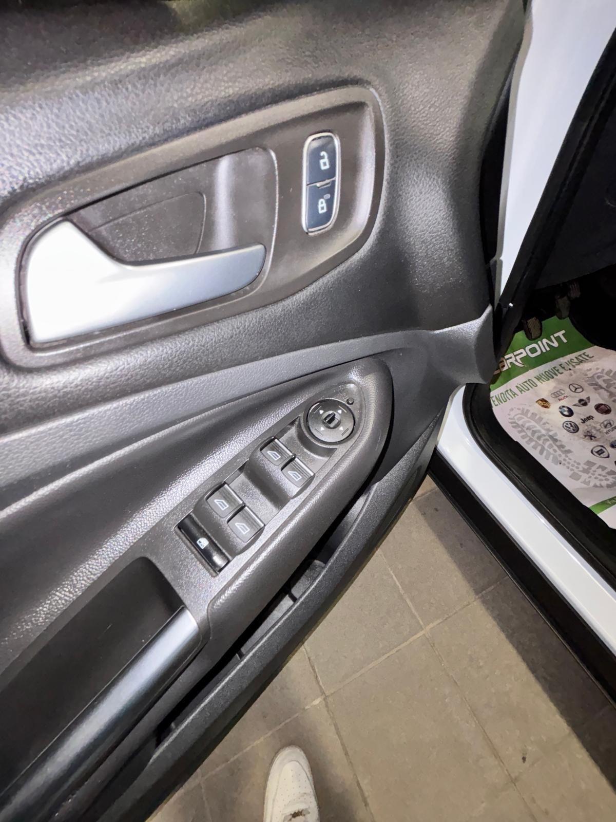 Ford Kuga 1.5 TDCI 120 CV S&S 2WD Titanium