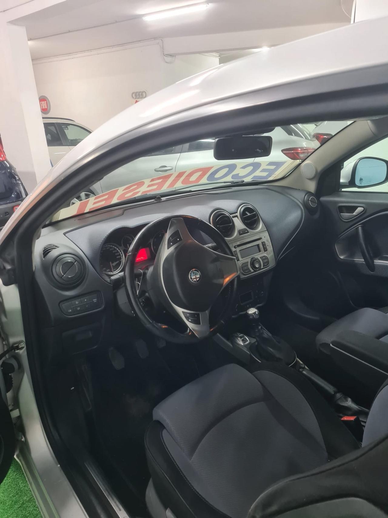 Alfa Romeo MiTo 1.6 JTDm 16V Distinctive Sport Pack