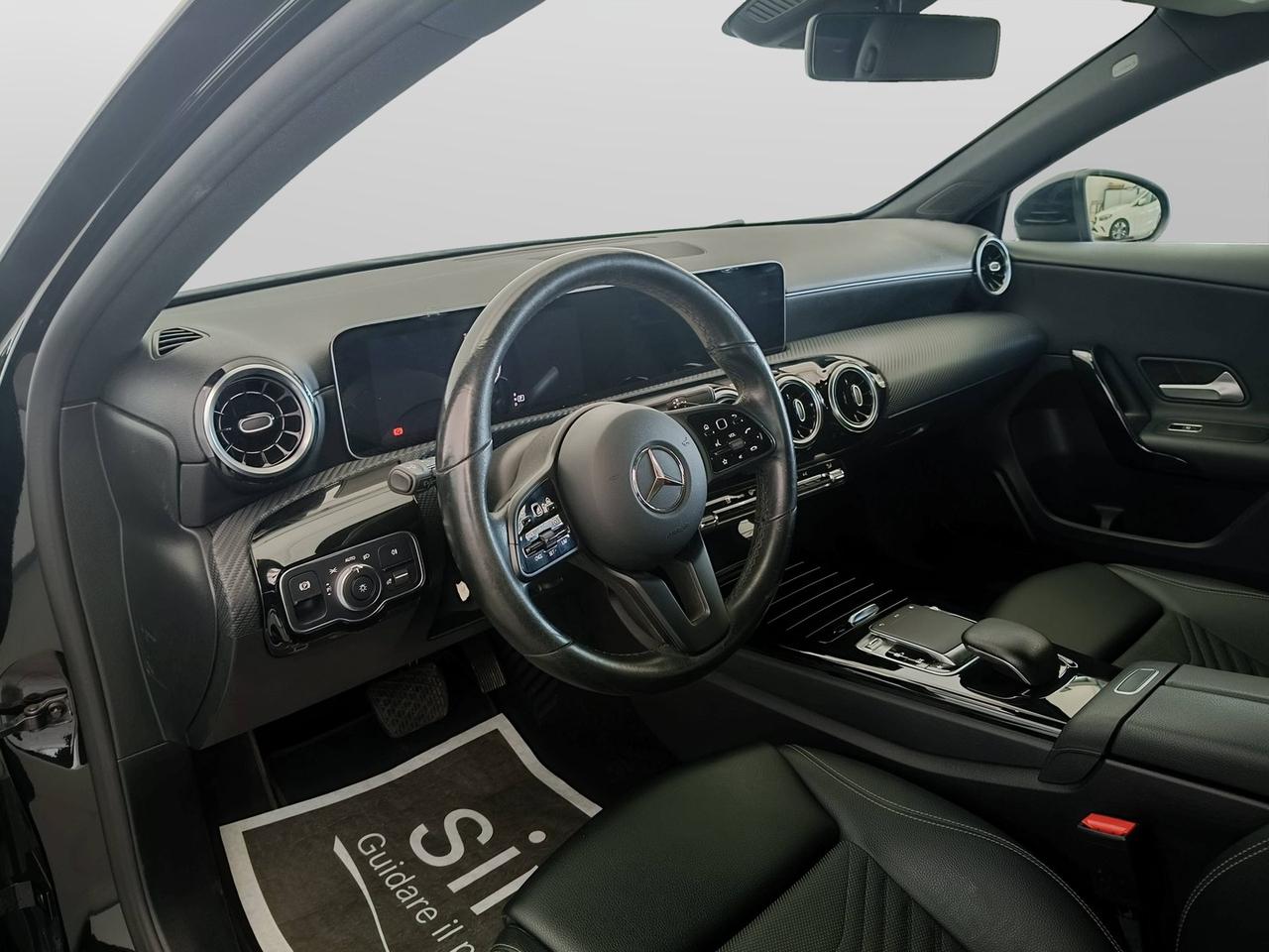 Mercedes-Benz Classe A - W177 2018 - A 180 d Sport Light auto