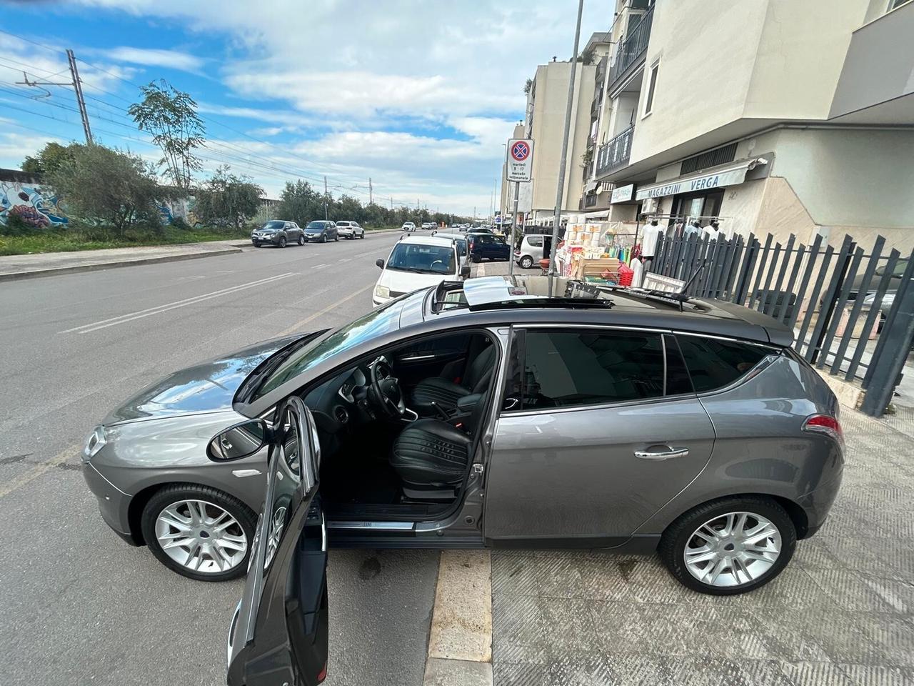 Lancia Delta 1.6 MJT DPF Gold