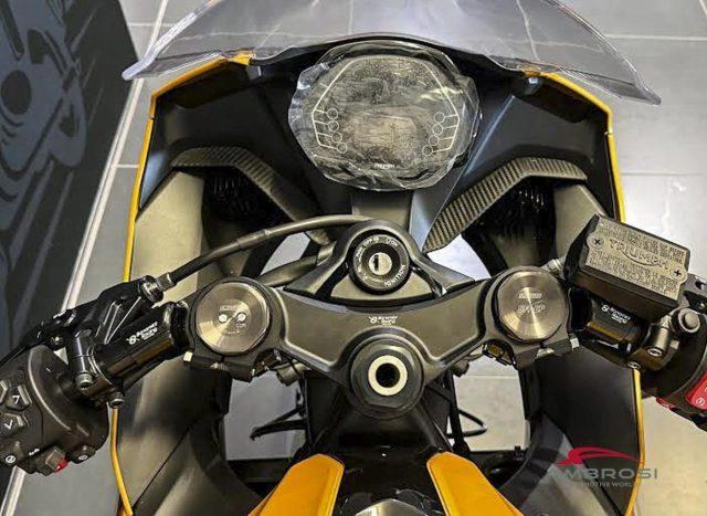 TRIUMPH Daytona 660