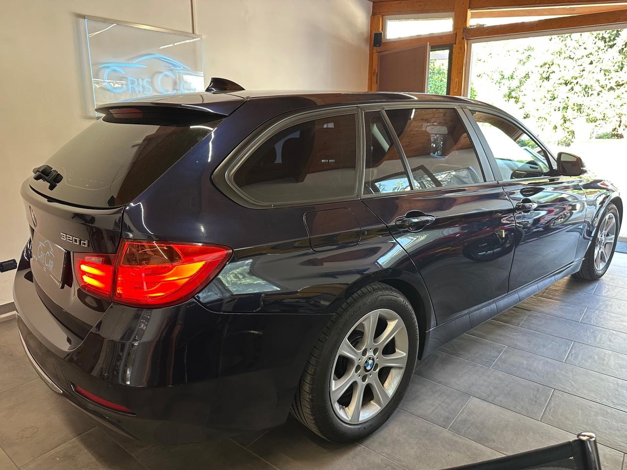 Bmw 320d Touring - distribuzione nuova - GARANZIA