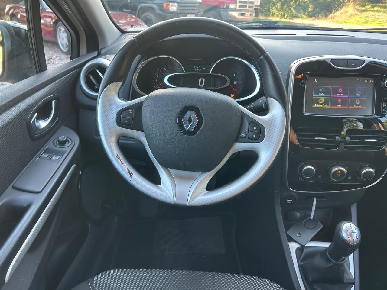 Renault Clio 1.2 75CV 5 porte Intens rate permute neopatentati
