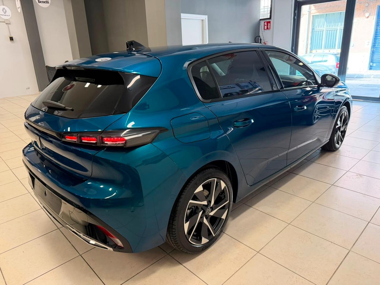 Peugeot 308 PureTech Turbo 130 S&S Allure rate da 170 € al mese