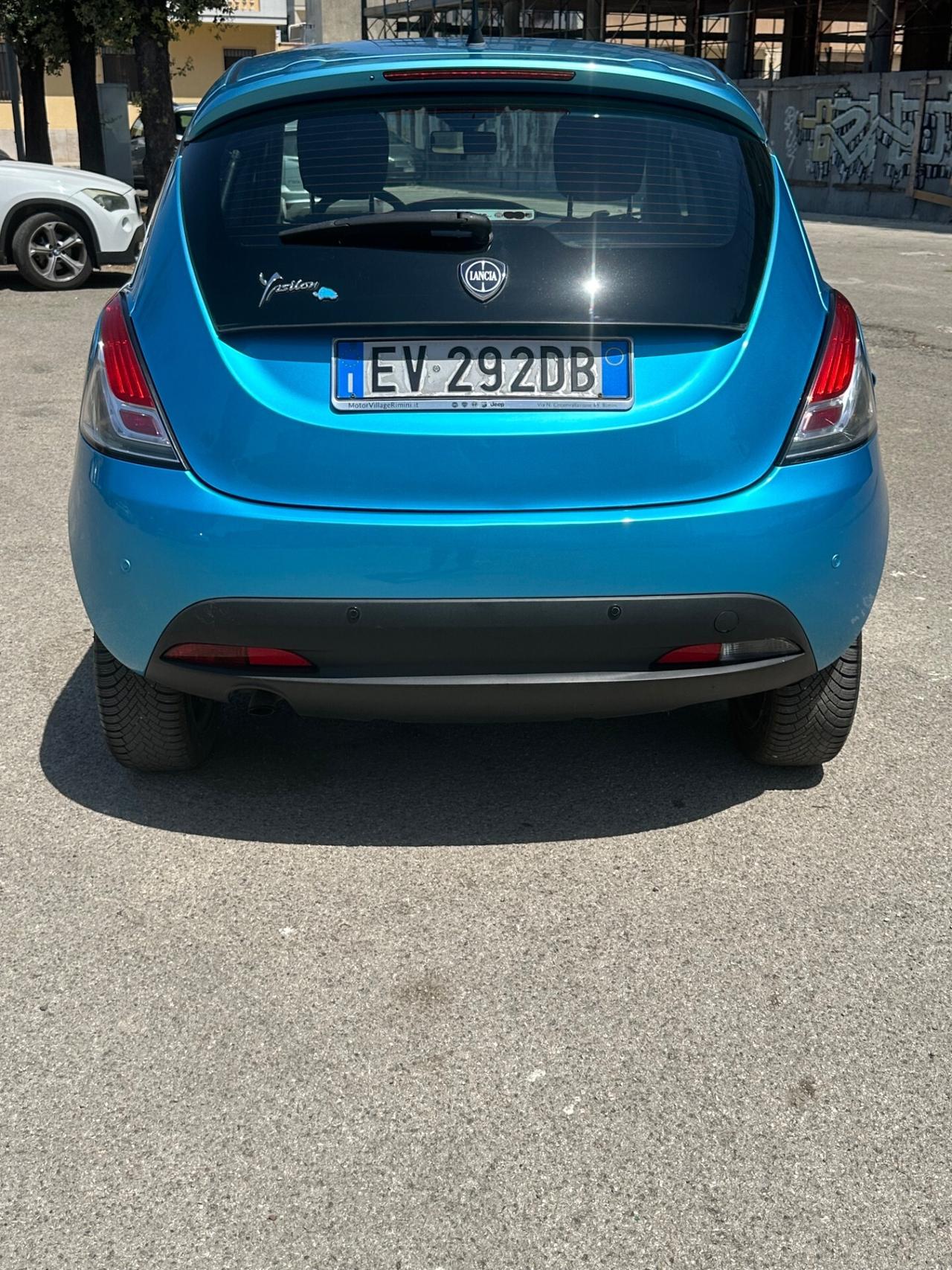 Lancia Ypsilon 0.9 TwinAir 85 CV 5 porte Metano Ecochic Elefantino