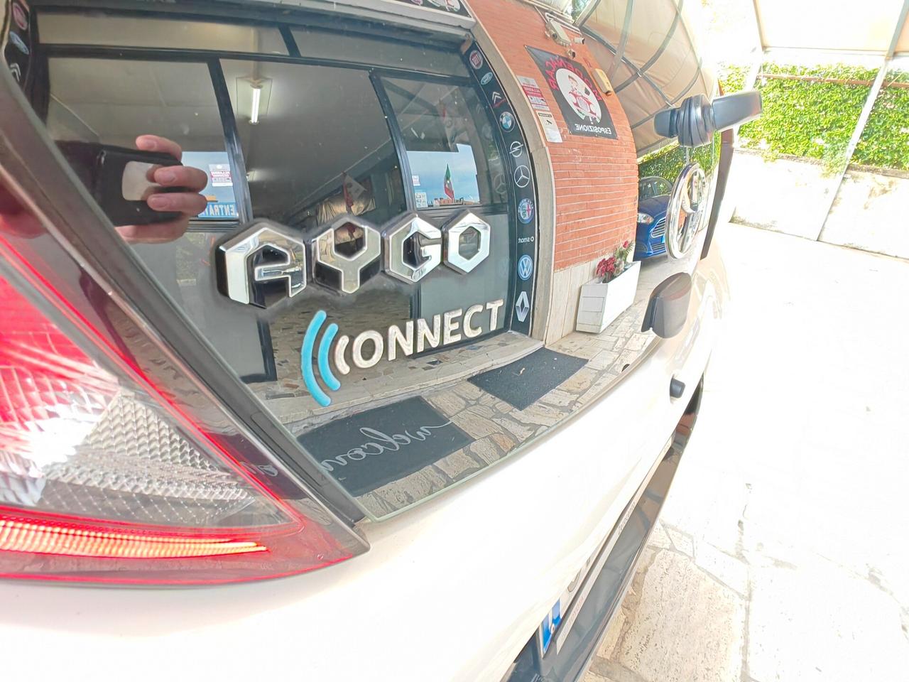 Toyota Aygo Connect 1.0 VVT-i 72 CV 5 porte x-fun MMT