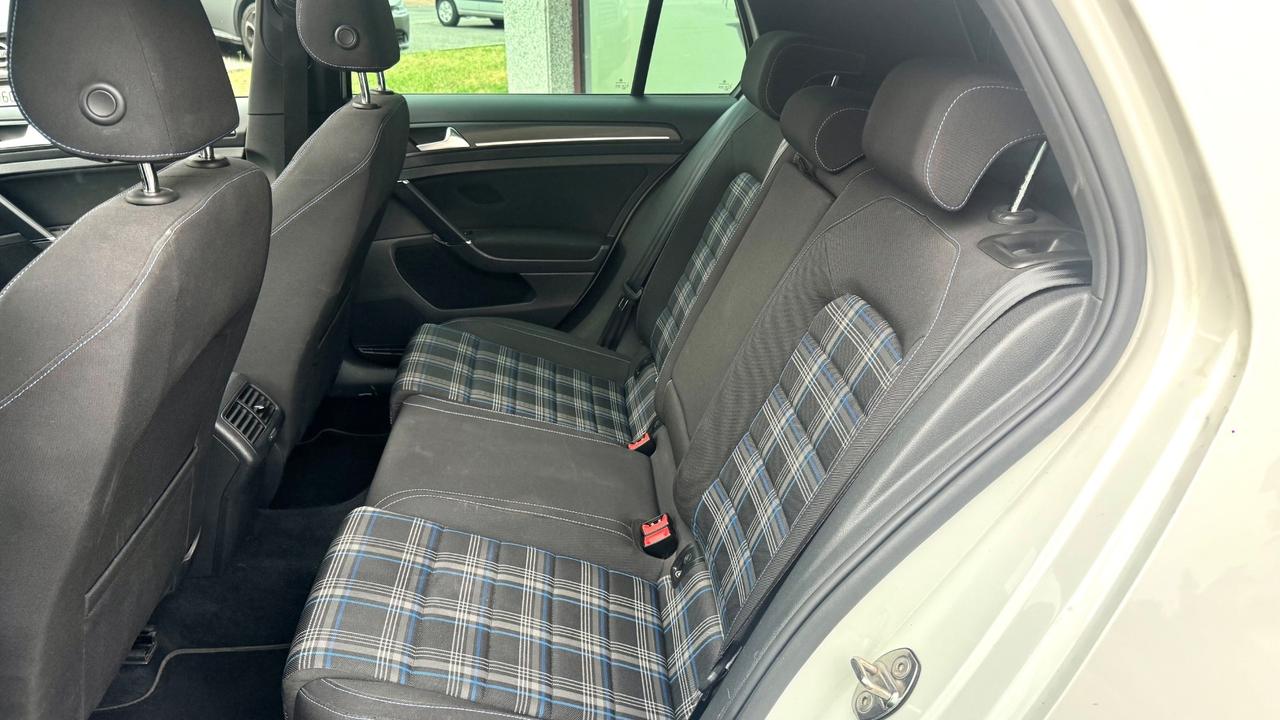 Volkswagen Golf 1.5 TSI eHybrid DSG GTE