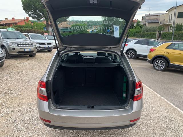 SKODA Octavia 2.0 TDI CR DSG Wagon Executive