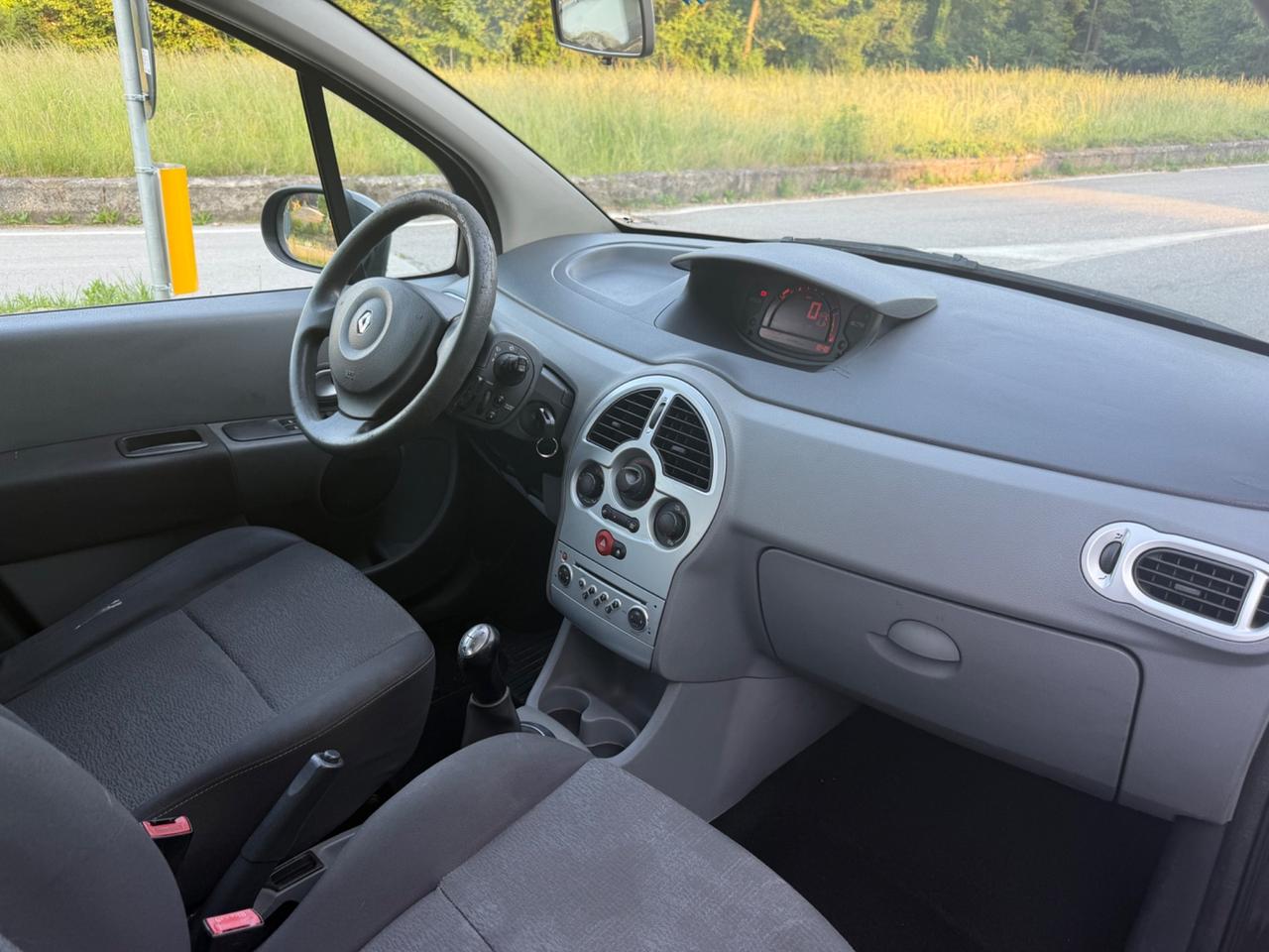 Renault Modus Grand 1.2 16V TCE Dynamique