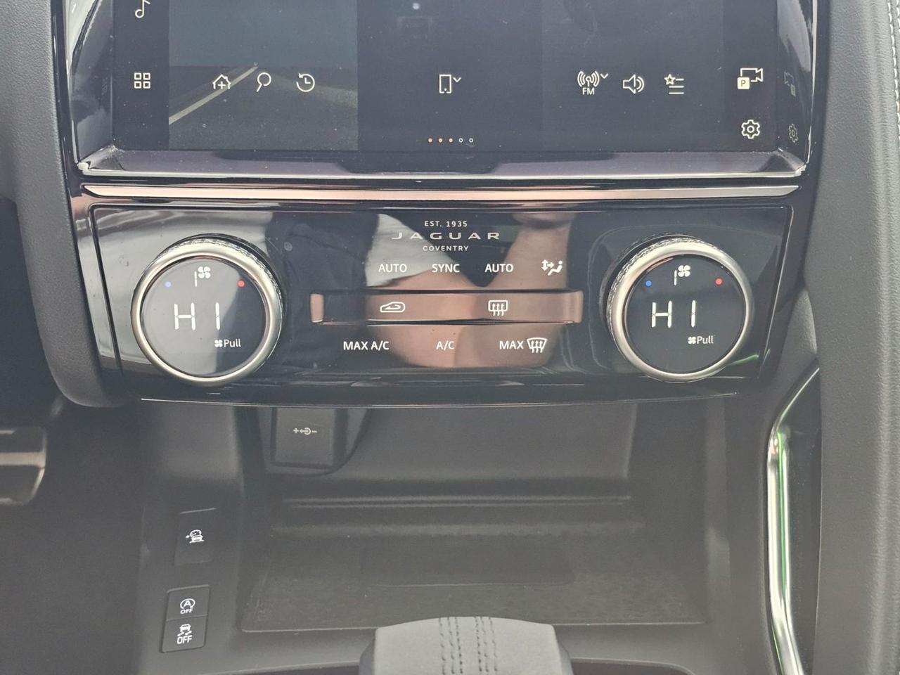 Jaguar E-Pace R-Dynamic SE Navi Camera Tetto C.20" LED BlackPack