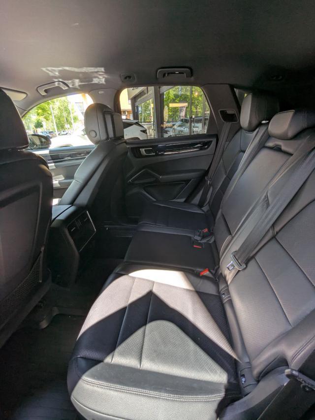 PORSCHE Cayenne 3.0 V6