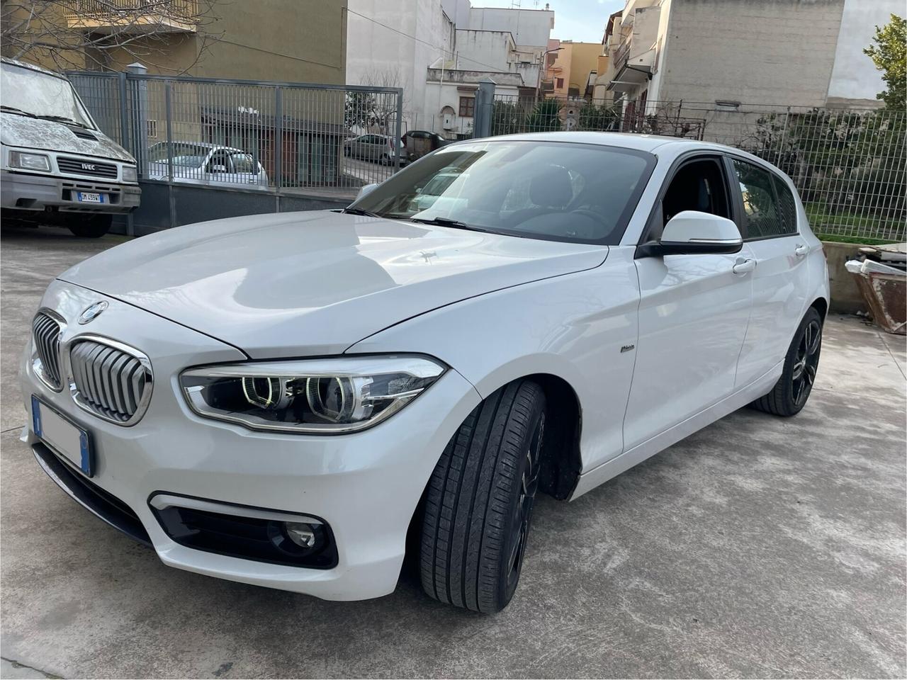 Bmw 116 116d 5p. Urban