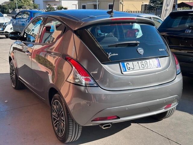 Lancia Ypsilon 1.0 Hybrid 2022 OK NEOPATENTATI