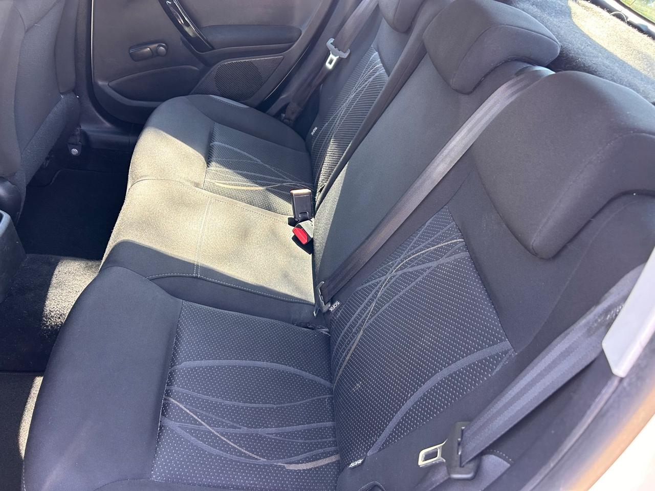 Peugeot 208 1.4 HDi 68 CV 5 porte Access