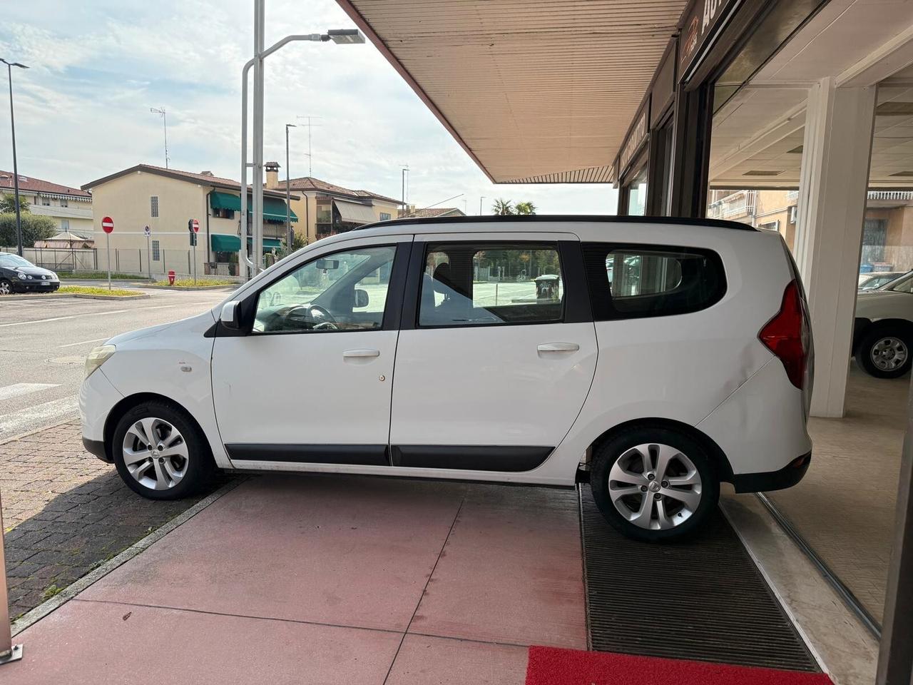 Dacia Lodgy 1.6 8V 85CV 5 posti Lauréate