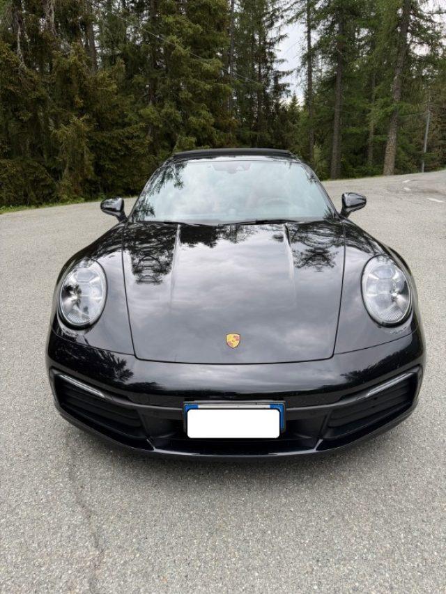 PORSCHE 911 Carrera 4S