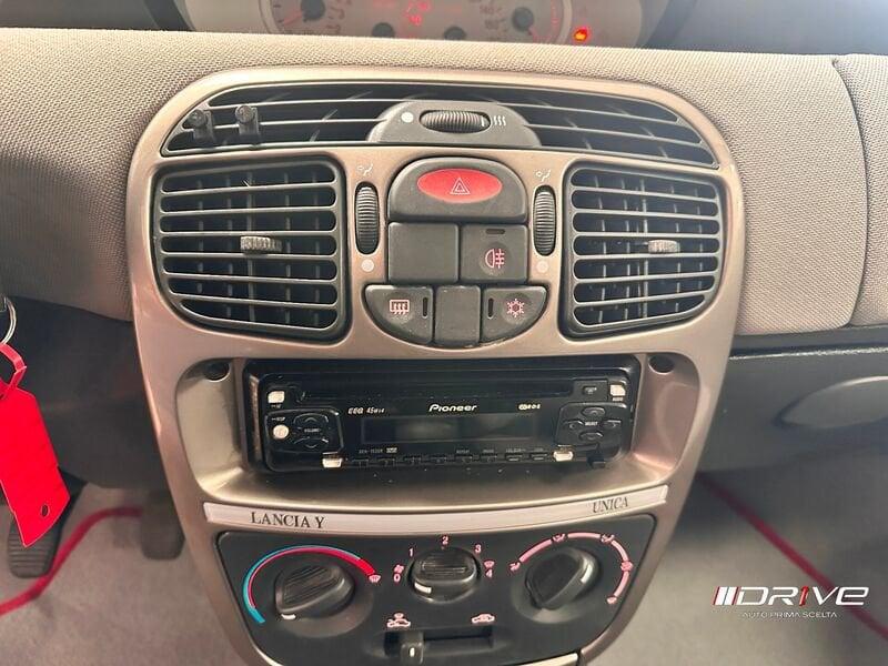 Lancia Y 1.2i cat Elefantino Blu