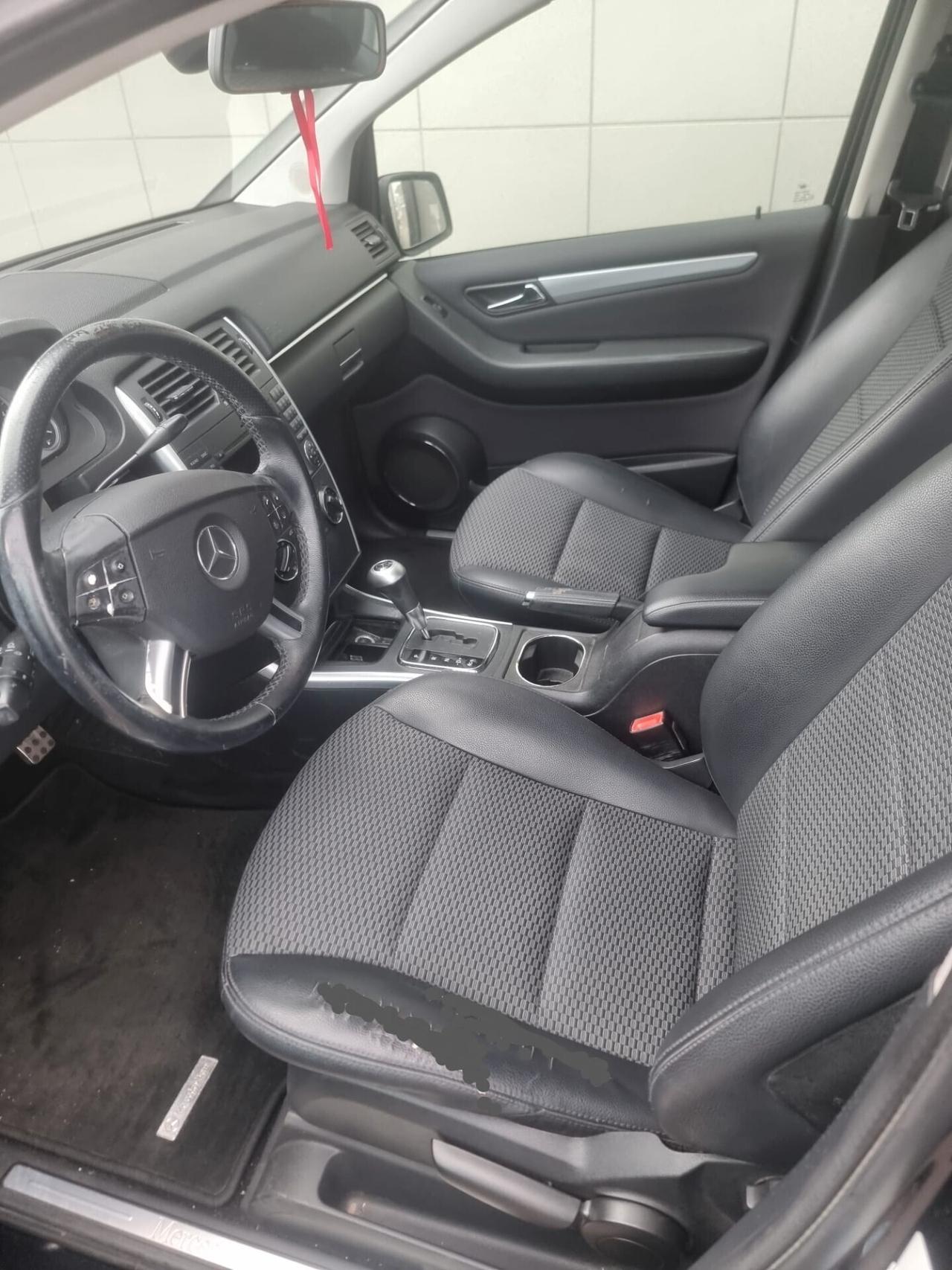 Mercedes-benz B 180 CDI Premium-NAVI-AUTOMATICA-