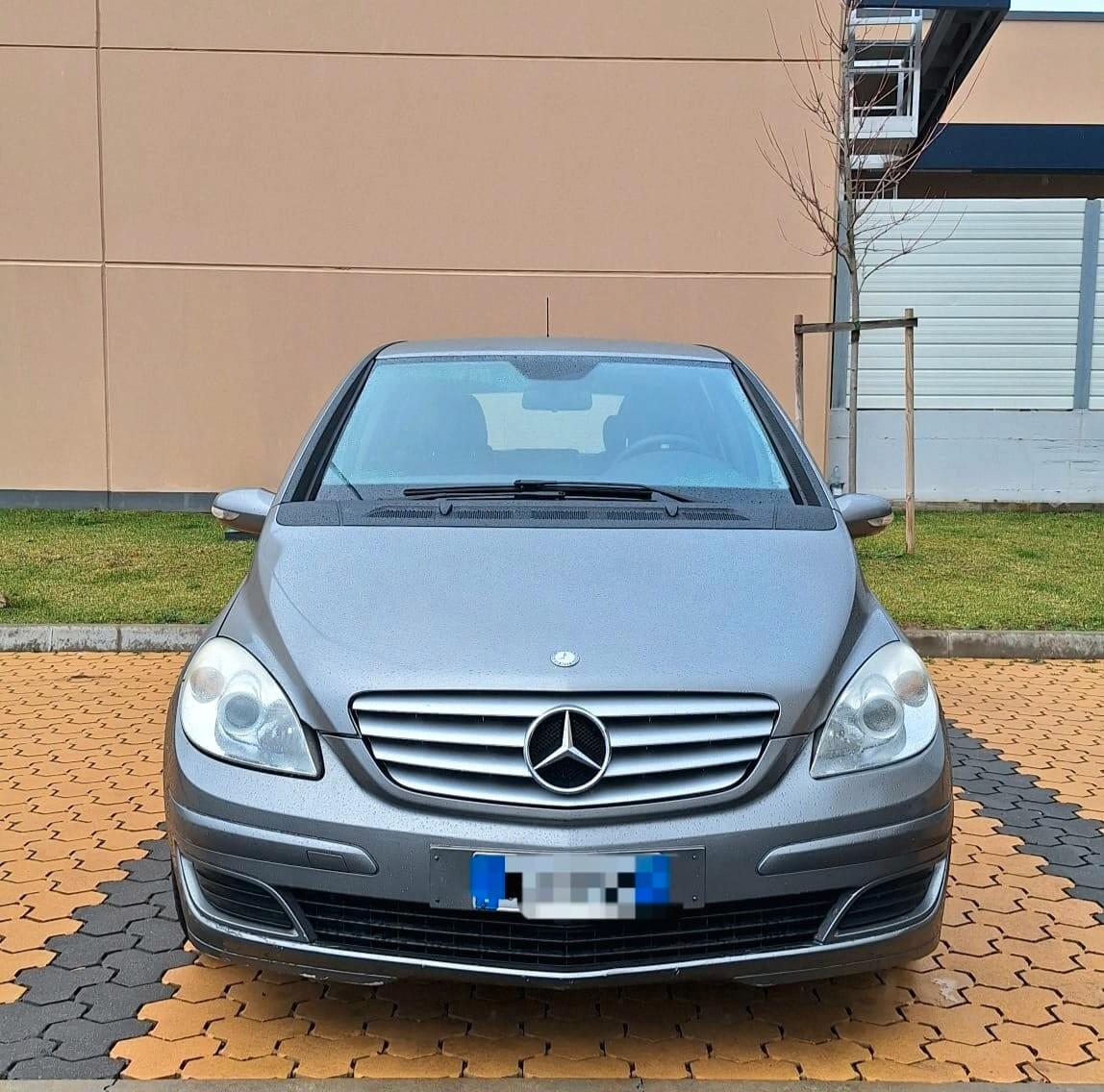 Mercedes-benz B 180 D Unipropr.